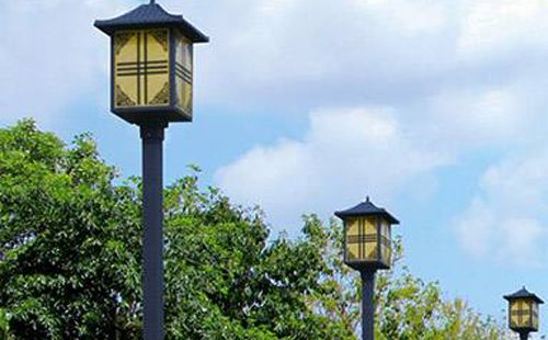 朗县庭院灯安装间距与布灯设计全解析